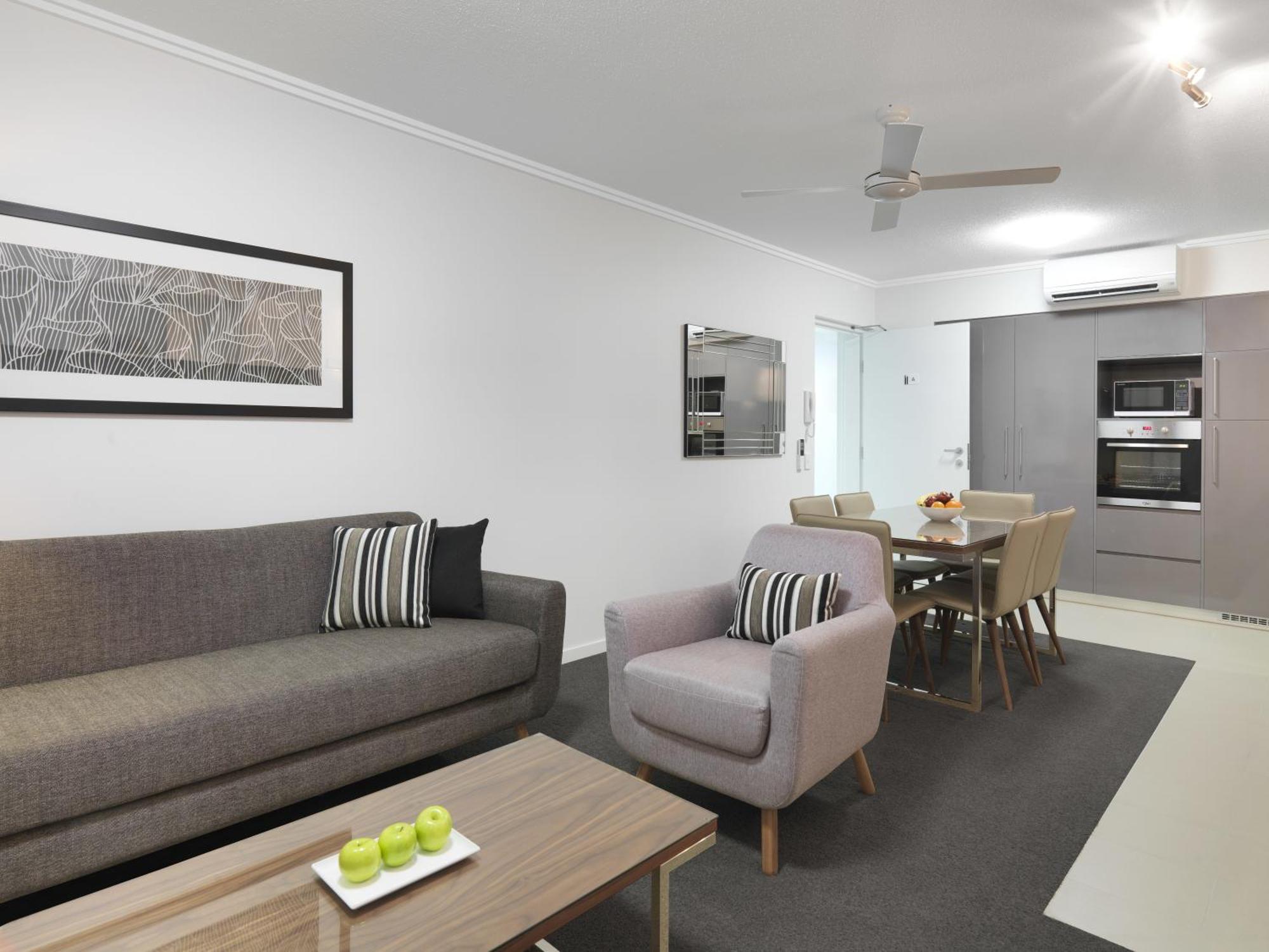 Oaks Mackay Carlyle Suites Rum bild